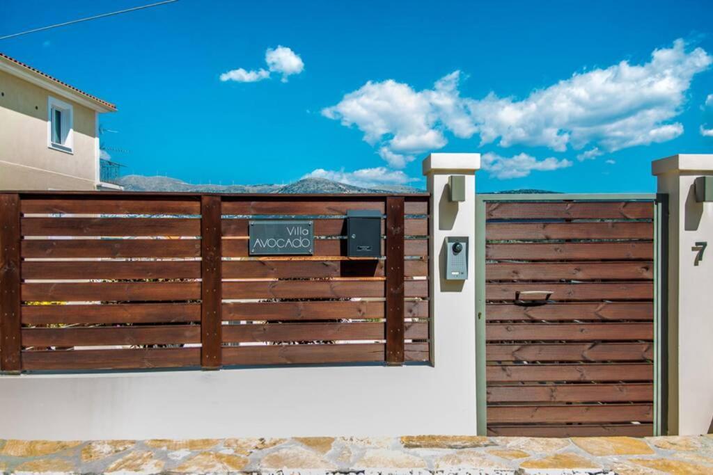 Avocado Villa Offering Peace And Relaxation 阿尔戈斯托利翁 外观 照片